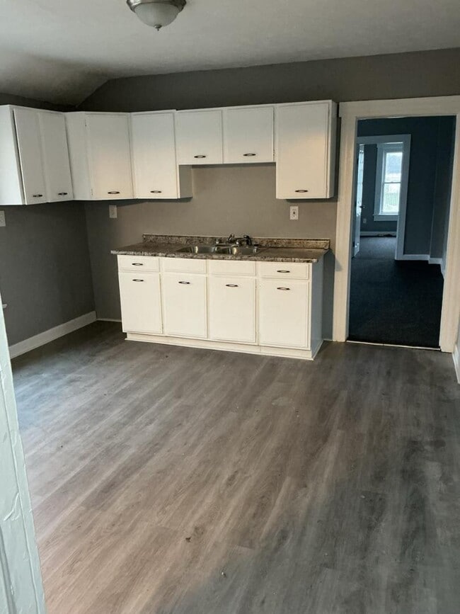 Building Photo - 7203 Indiana Ave