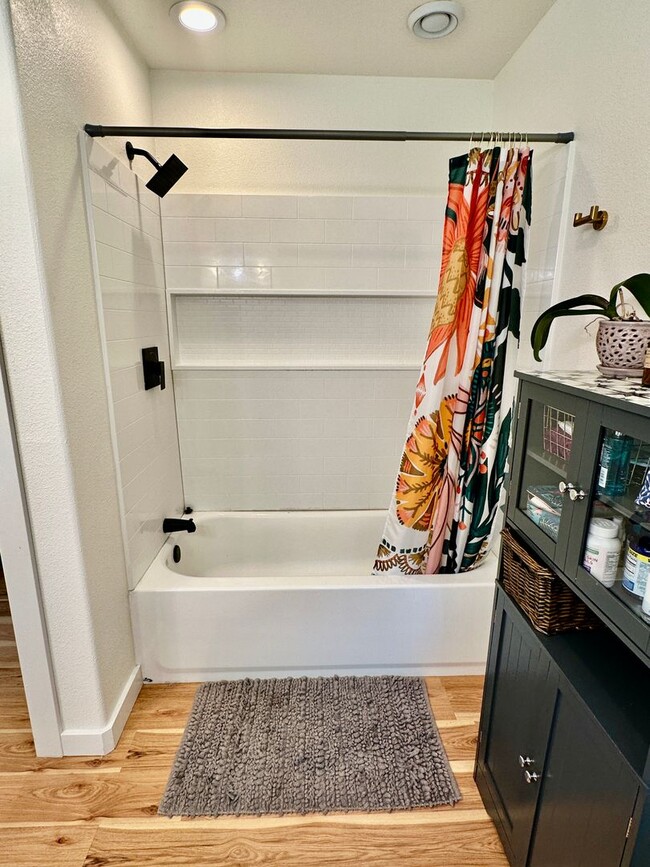 Building Photo - Beautifully Remodeled Home Backing Up to t...