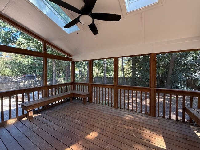 Building Photo - Recently Remodeled 4BD, 2.5BA North Raleig...