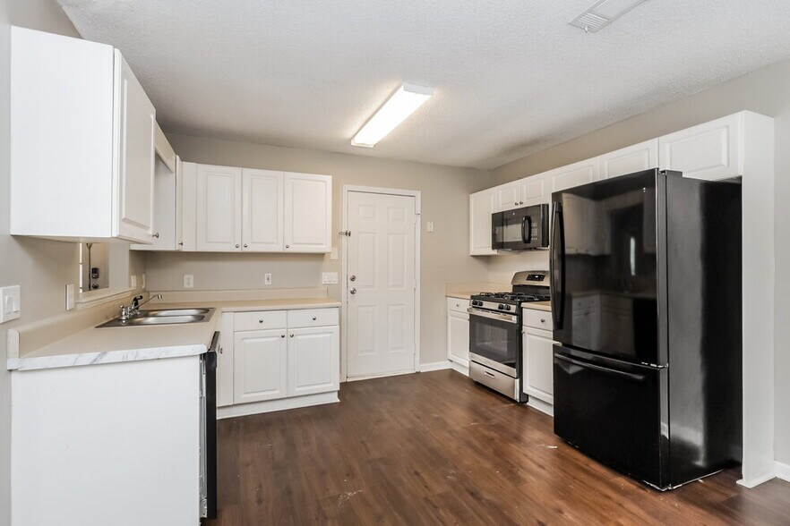 Building Photo - 172 Regency Park Dr