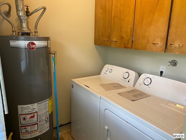 Building Photo - 1105-1107 Fuqua Dr