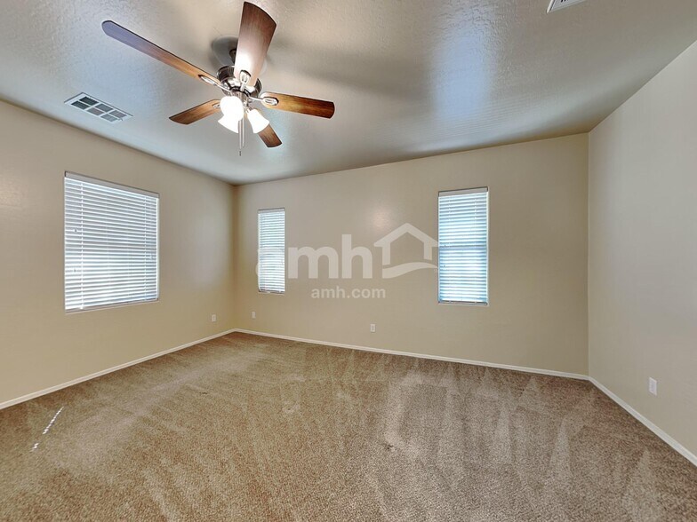 Building Photo - 5339 W Chisum Trl