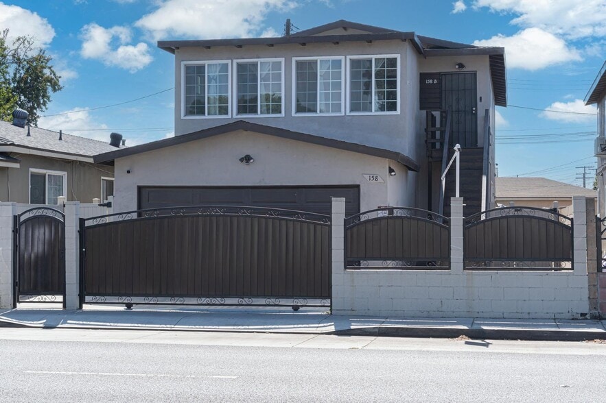 Building Photo - 158 W Del Amo Blvd