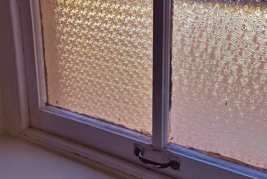 Charming original details - 35 Maple Ave