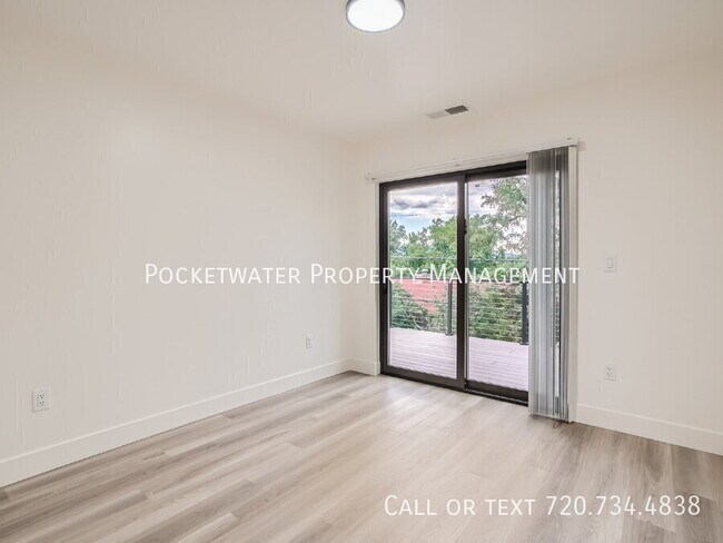 Building Photo - 3595 Darley Ave