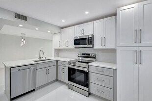 Building Photo - 5550 Witney Dr