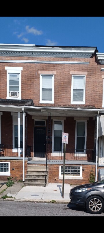 Building Photo - 1633 N Payson St