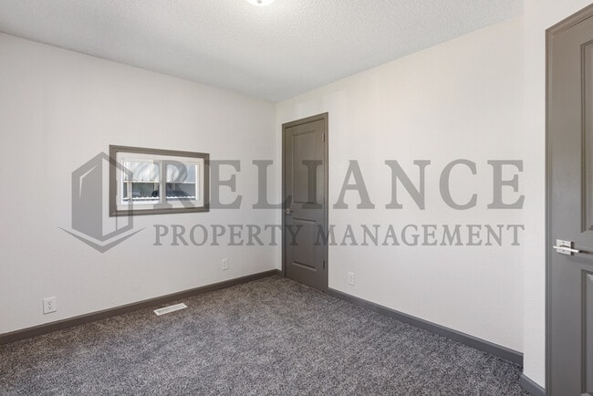 Building Photo - 125 Grover Ave