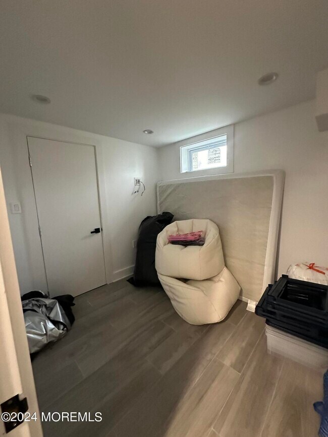 Building Photo - 46 Hilltop Rd