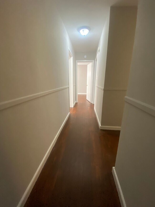 Building Photo - **ON HOLD**Near Ft. Benning. Columbus, GA  Bedroom 4 / 1 Full Bathroom & 2 Half Bathroom Home for...