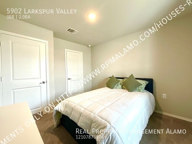 Building Photo - 5902 Larkspur Valley