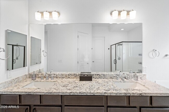 Building Photo - 10812 E Tesla Ave