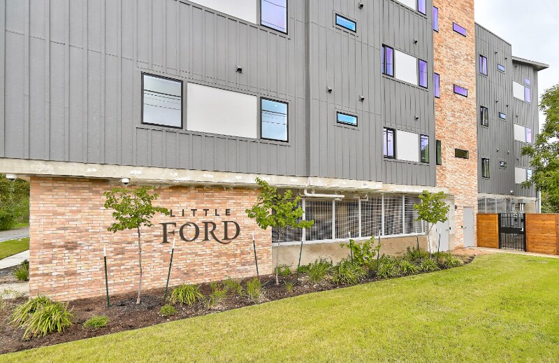 Building Photo - 100 Mockingbird Ln W