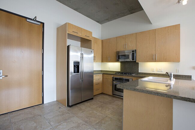 Building Photo - Spacious 2 Bedroom 2 Bathroom at M2i in Do...