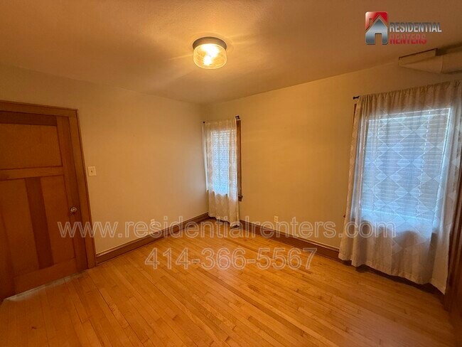 Building Photo - 2203 N 68th St