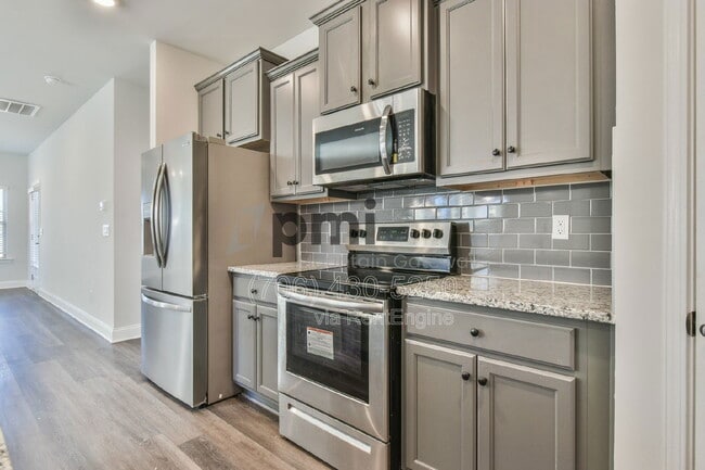 Building Photo - 247 Magnolia Villas Dr