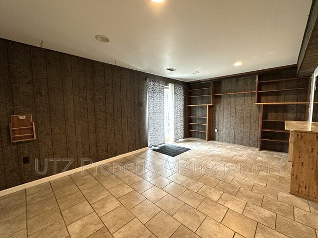 Building Photo - 121 Marydell Dr