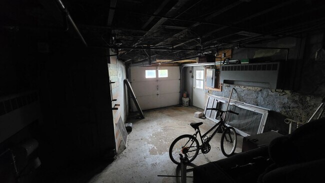 Building Photo - 243 Pierce St