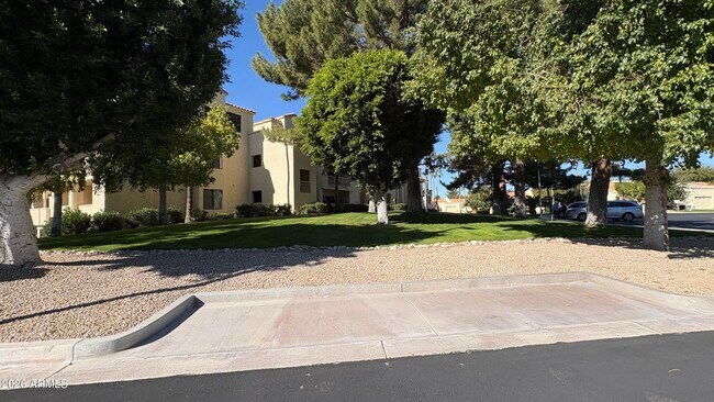 Building Photo - 19400 N Westbrook Pkwy