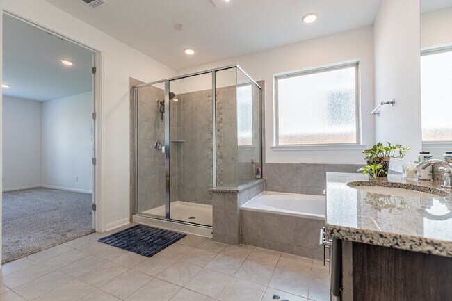 Building Photo - 2332 Giona Pl