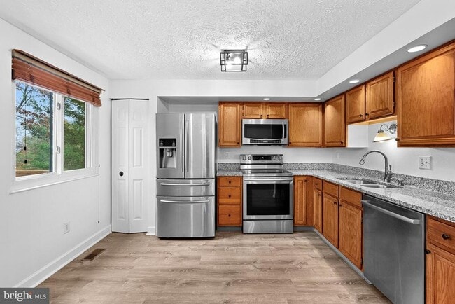 Building Photo - 14129 Honey Hill Ct