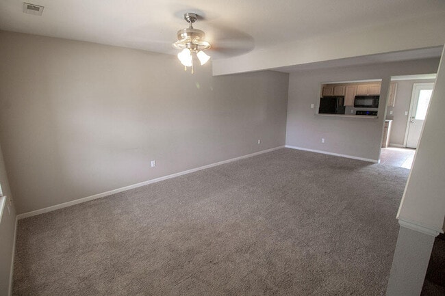 Building Photo - 4006 Snowy Owl Dr