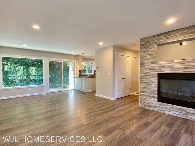 Building Photo - 2 br, 2.5 bath House - 1228 Bellefield Par...