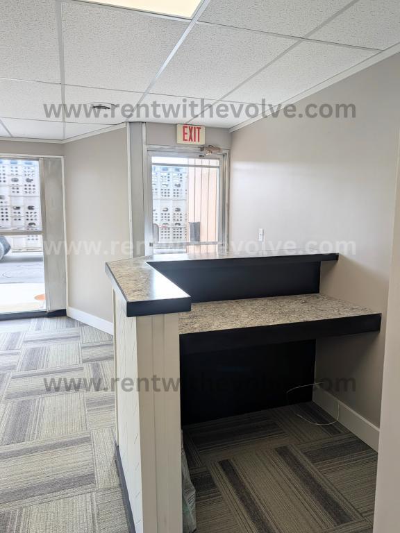 Building Photo - 302 N Meridian St