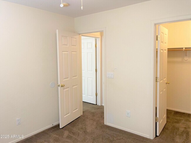 Building Photo - 31443 N Cactus Dr