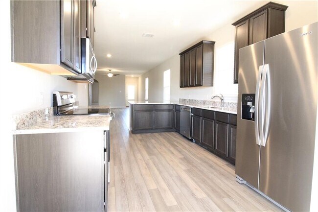 Building Photo - 117 Star Spangled Dr