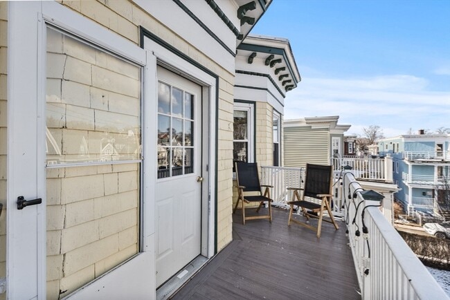 Building Photo - 185 Savin Hill Ave