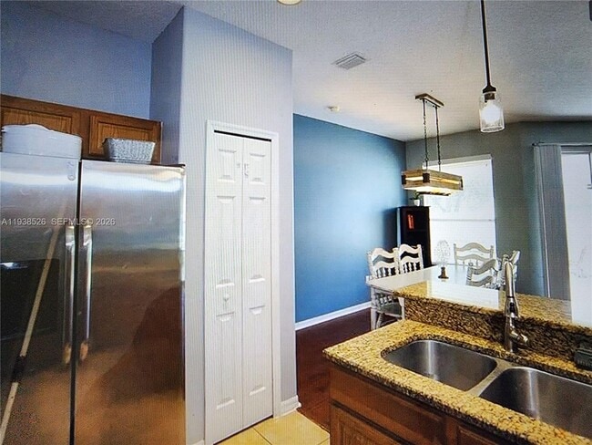 Building Photo - 4245 Settlers Ct