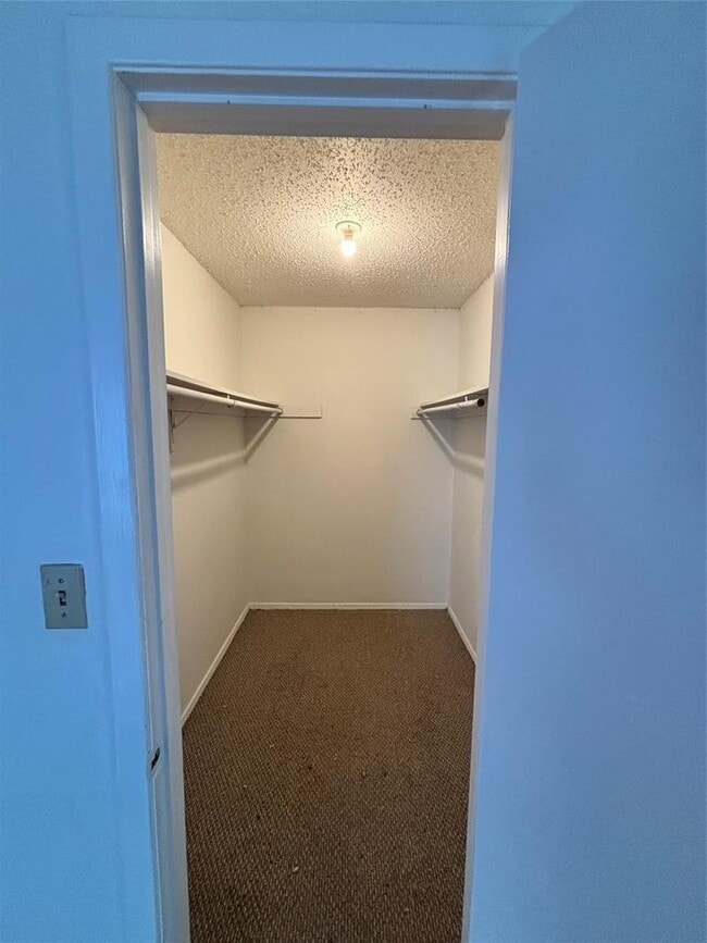 Building Photo - 249 Craddock Ave