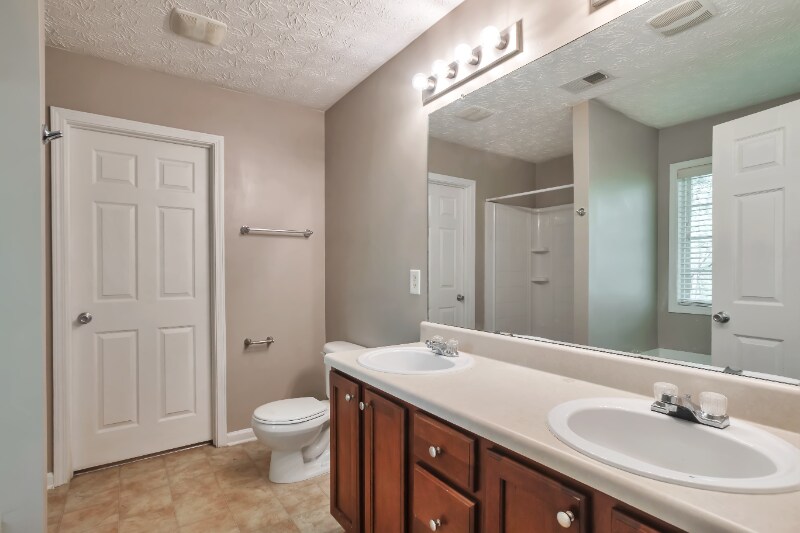 Building Photo - 3999 Riverside Pkwy