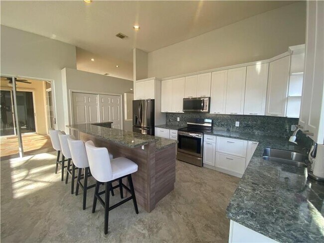 Building Photo - 327 SW 188th Terrace