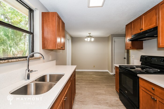 Building Photo - 7317 Sharbeth Dr S