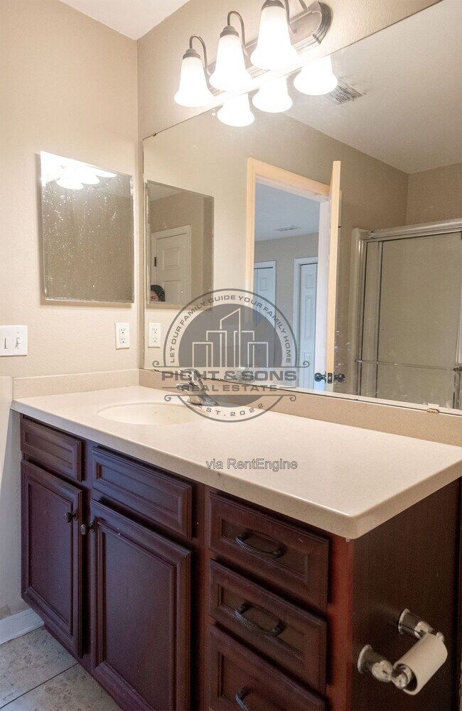 Building Photo - 2291 Del Carmel Way