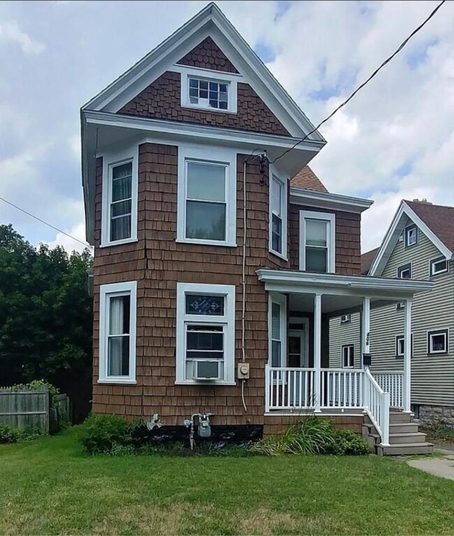 Building Photo - 406 Laforte Ave