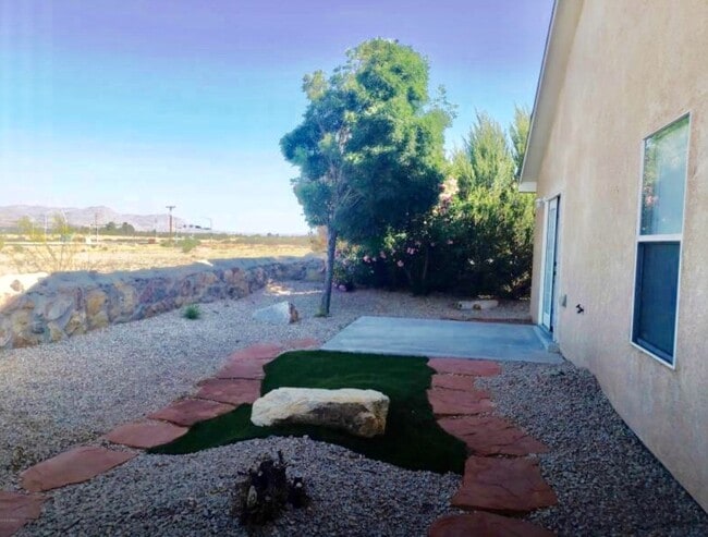 Building Photo - Cute Home in Parkhill Estates