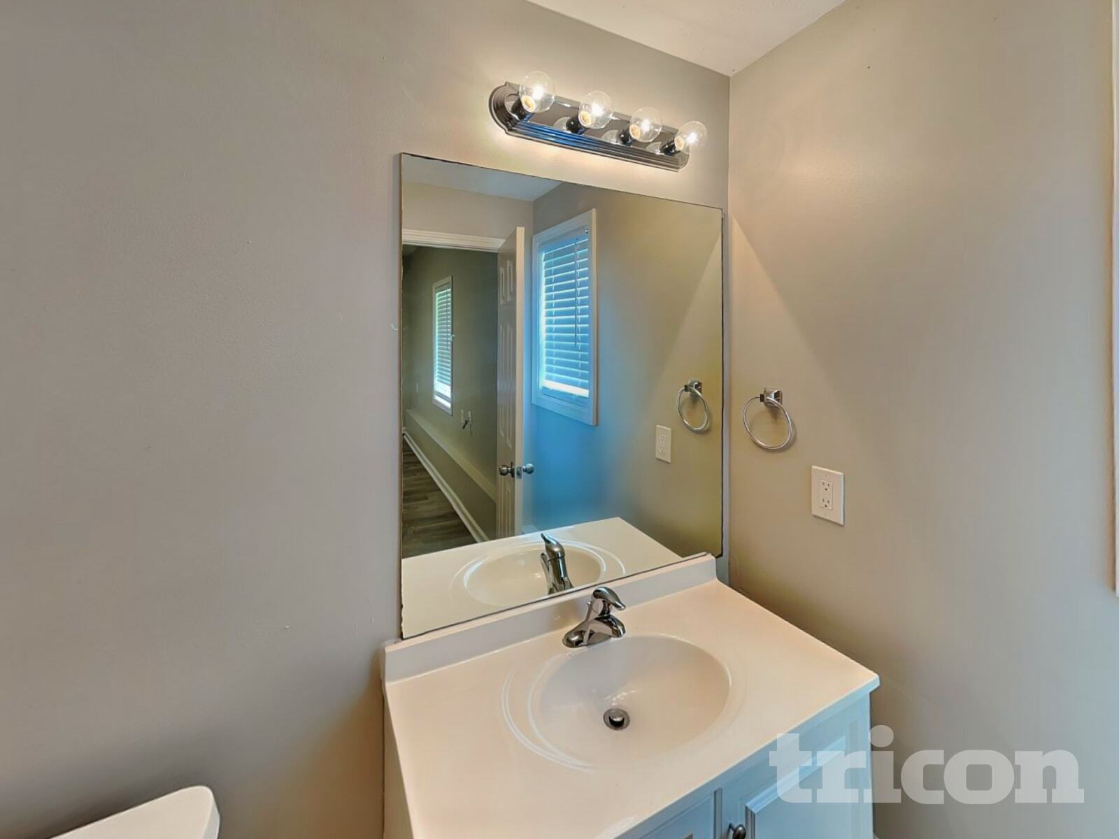 Building Photo - 676 Eagles Nest Cir