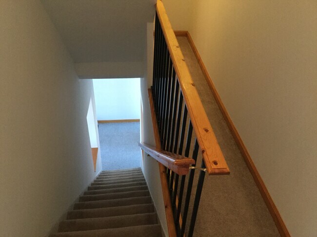 Building Photo - 2309 Wellington St