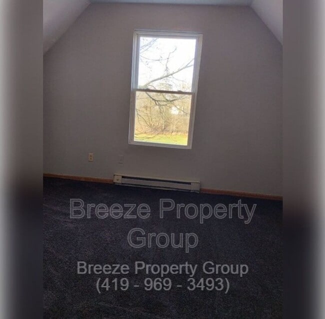 Building Photo - 205 W Chalmers Ave
