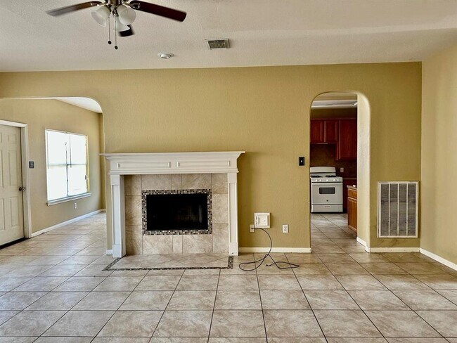 Building Photo - 1322 Magnolia Dale Dr