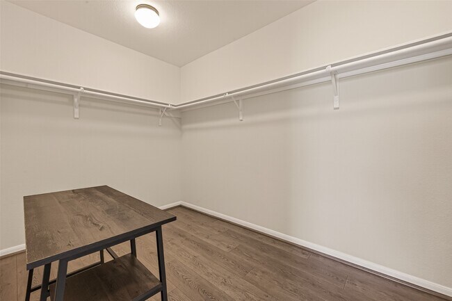 Building Photo - 18814 Bailey Oaks Ln