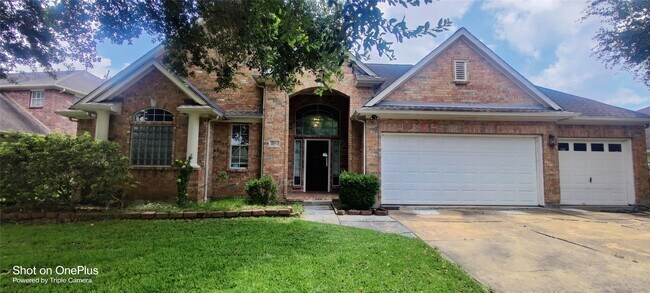 Building Photo - 3302 E Cedar Hollow Dr