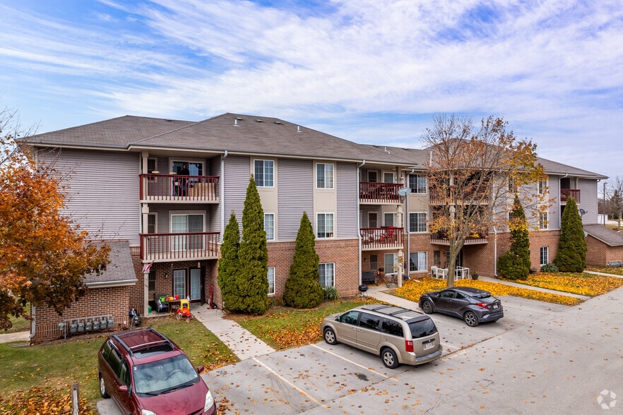 Building Photo - Hunters Ridge Apartments