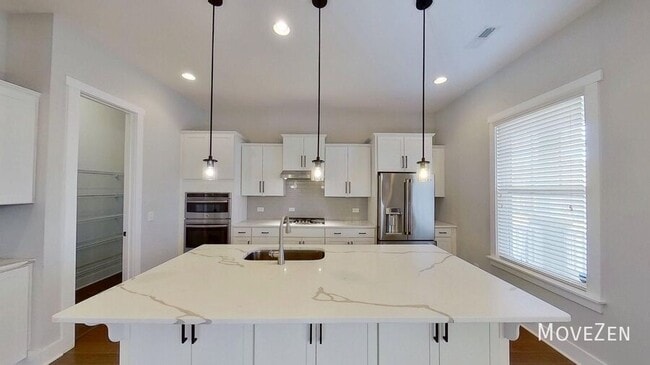 Building Photo - 6605 Truxton Ln