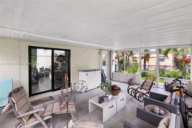 Building Photo - 8531 SW 27th Terrace