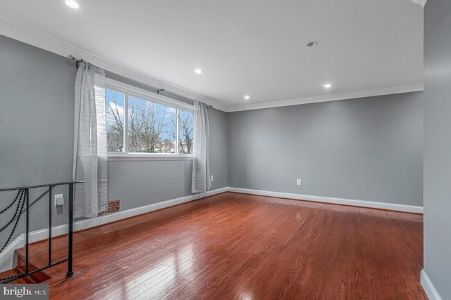 Building Photo - 6912 Eilerson St