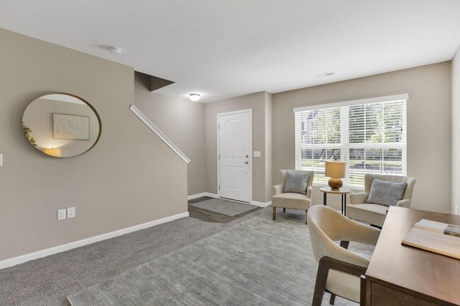 Building Photo - 483 Autumn Ridge Cir
